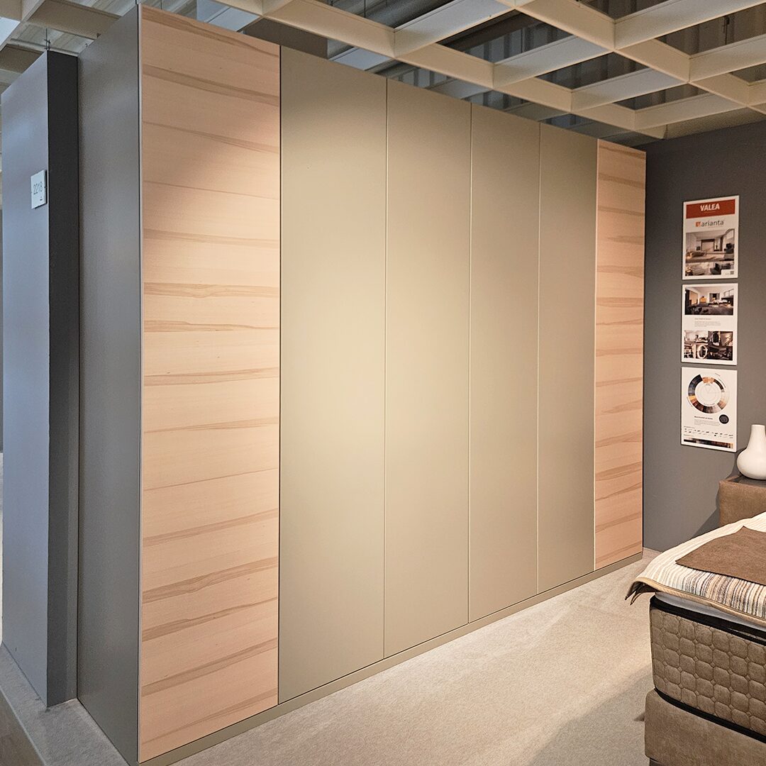 Rietberger Kleiderschrank Valea S