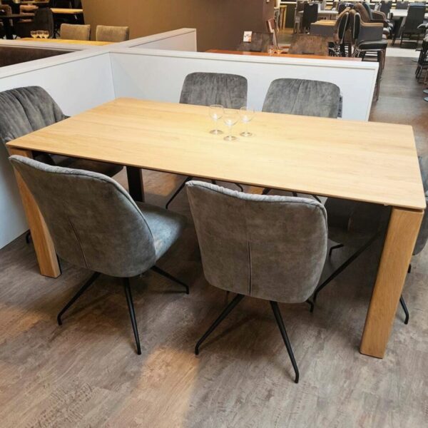 Tisch/Stuhlgruppe